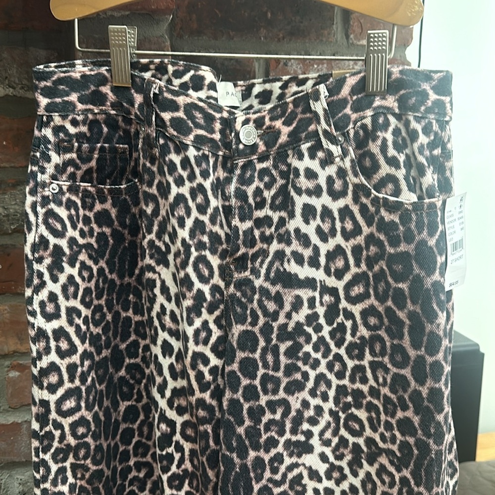 NWT Pacsun Leopard Print Casey Low Rise Baggy jean Size 27 short.